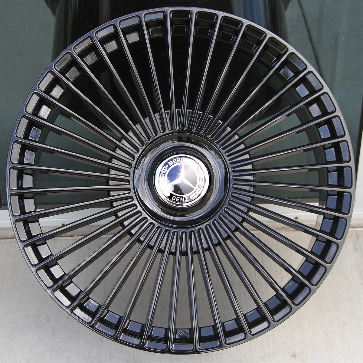 Gloss black 22-inch OE Style Wheels with multiple spokes for Mercedes CLS, S, GLE, GLS models, showcasing sleek automotive rims.