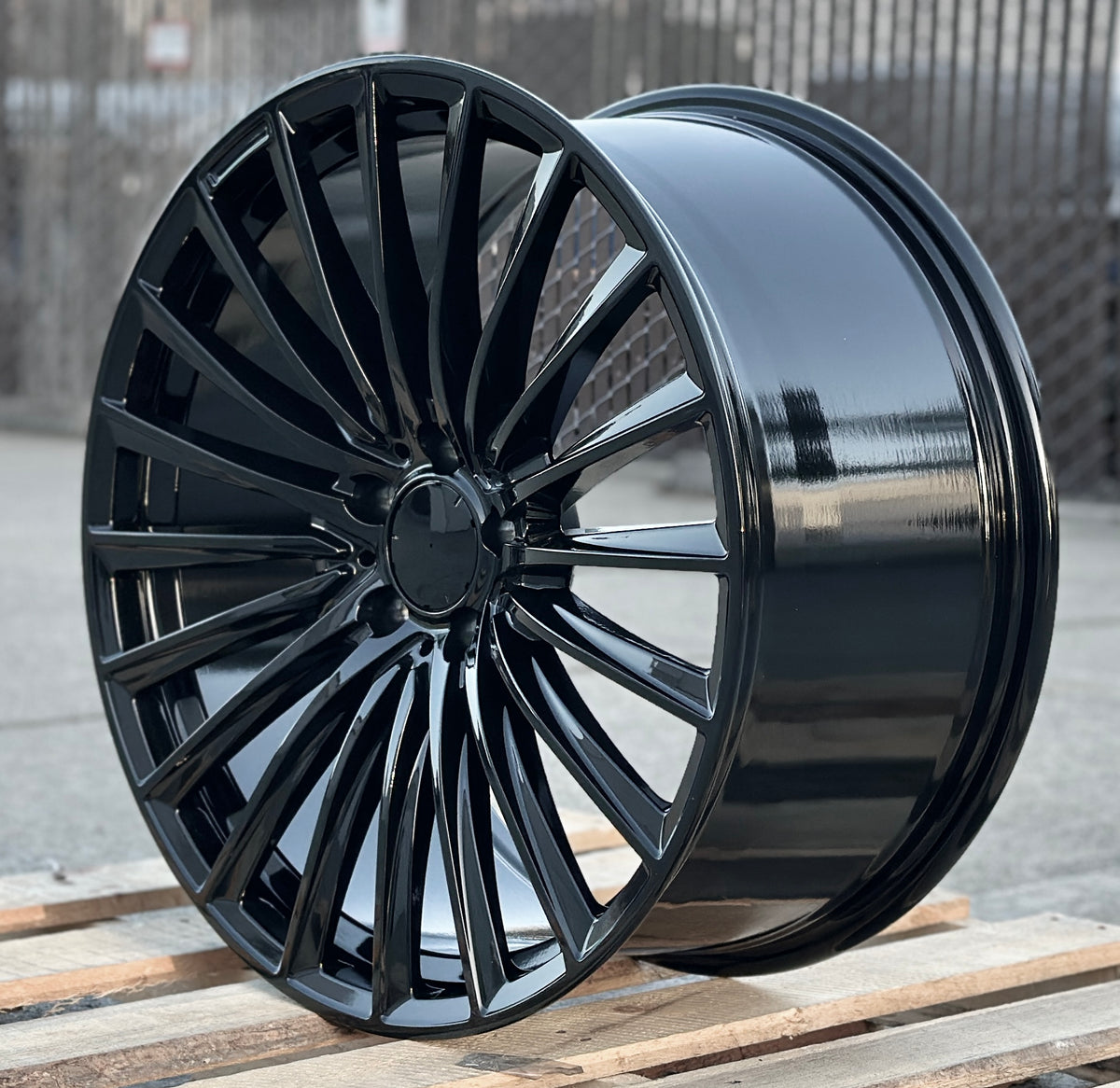 19-inch AMG style gloss black wheels by OE Style Wheels for Mercedes-Benz CLA, C, E, S, CLS, GLC, GLE models.