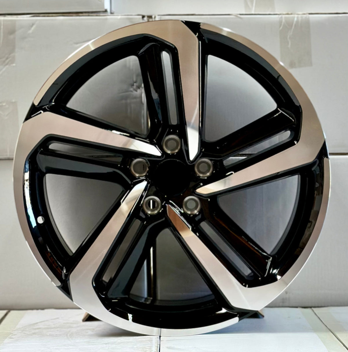 19-inch black machined OE Style Wheels for Honda Accord, Civic, and Acura TSX, featuring sleek alloy wheel design.