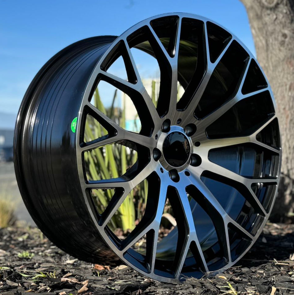 20-inch black machined face Mercedes wheels by OE Style Wheels, fitting C250, C300, C400, E350, S550, CLS, AMG models.