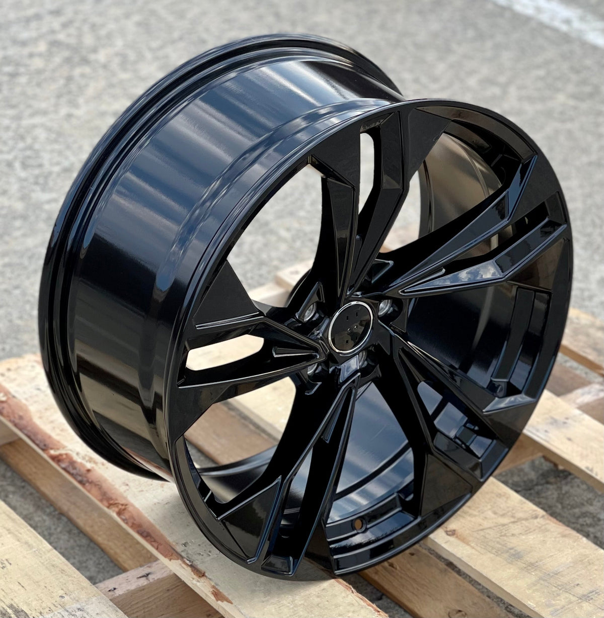 Set of four OE Style 20-inch gloss black S5-style wheels for Audi A3, S3, A4, S4, A5, S5, A6, S6, A7, S7, A8, S8, Q5, SQ5, RS3