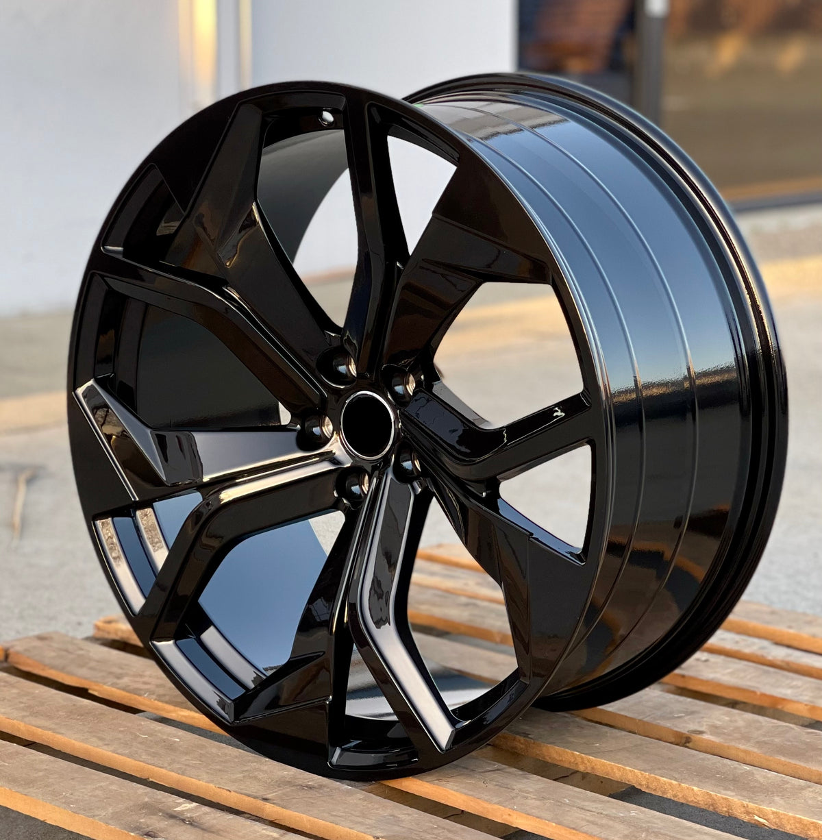 21-inch OE Style Wheels RS Gloss Black rims for Audi A7, S7, Q5, Q7, Q8, SQ7, RSQ8, and E-Tron vehicles.